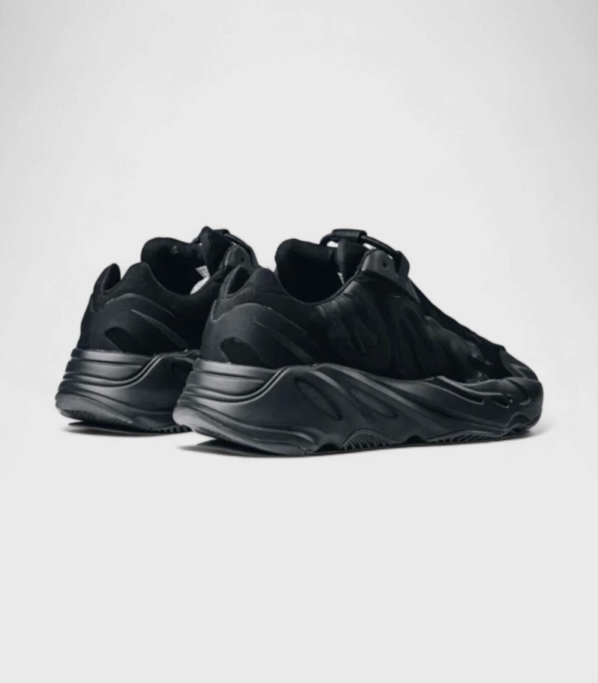 'MNVN Triple Black' - immagine 3